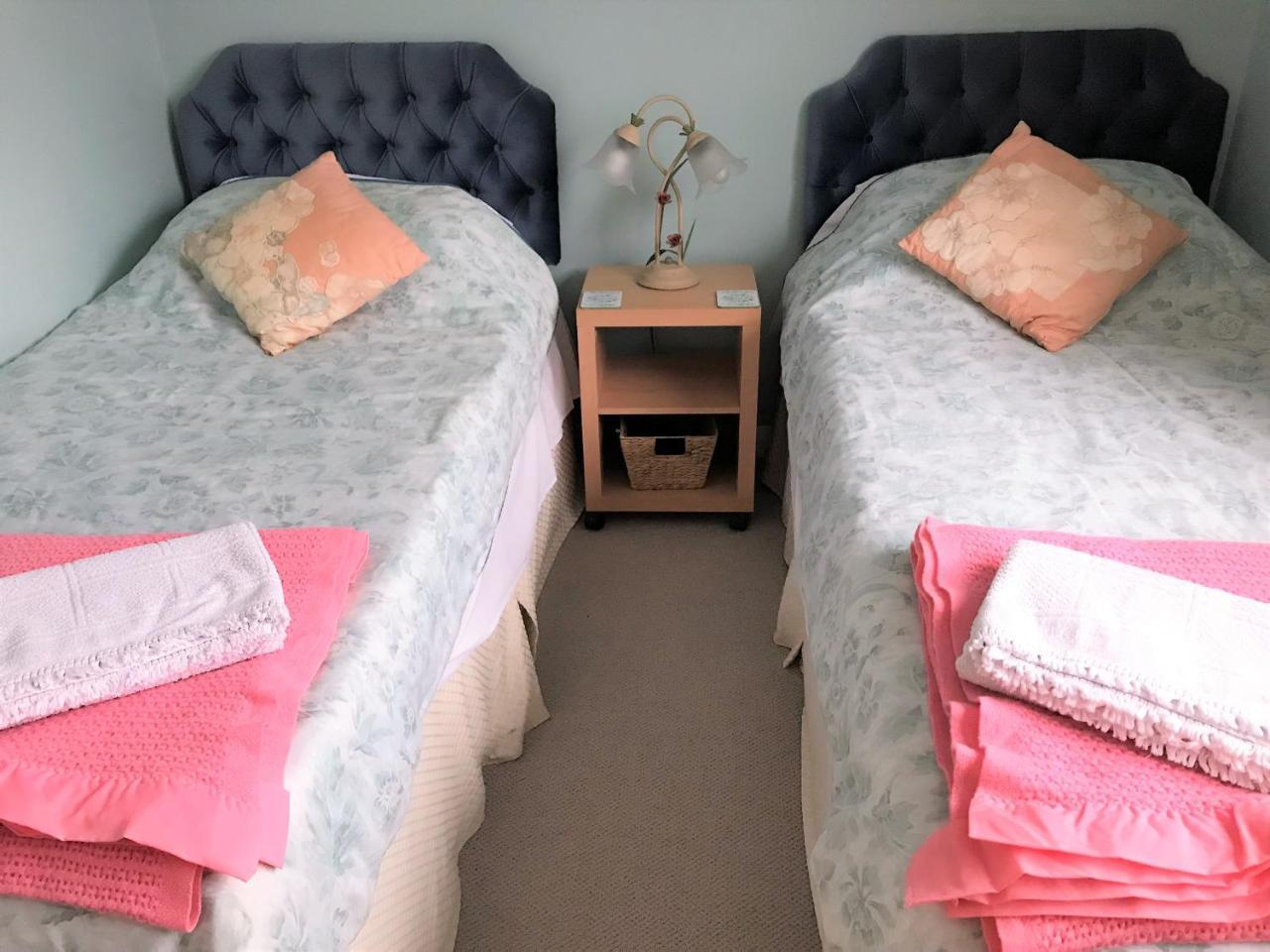 High View B&B Kennington  エクステリア 写真